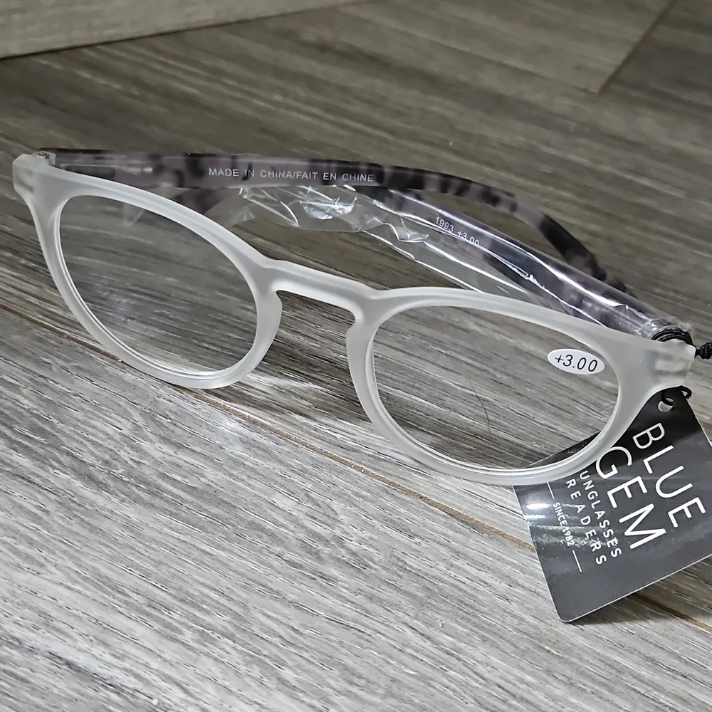Clear and Grey 100% UVA/UVB Protection Reader Glasses +3.00 NWTs